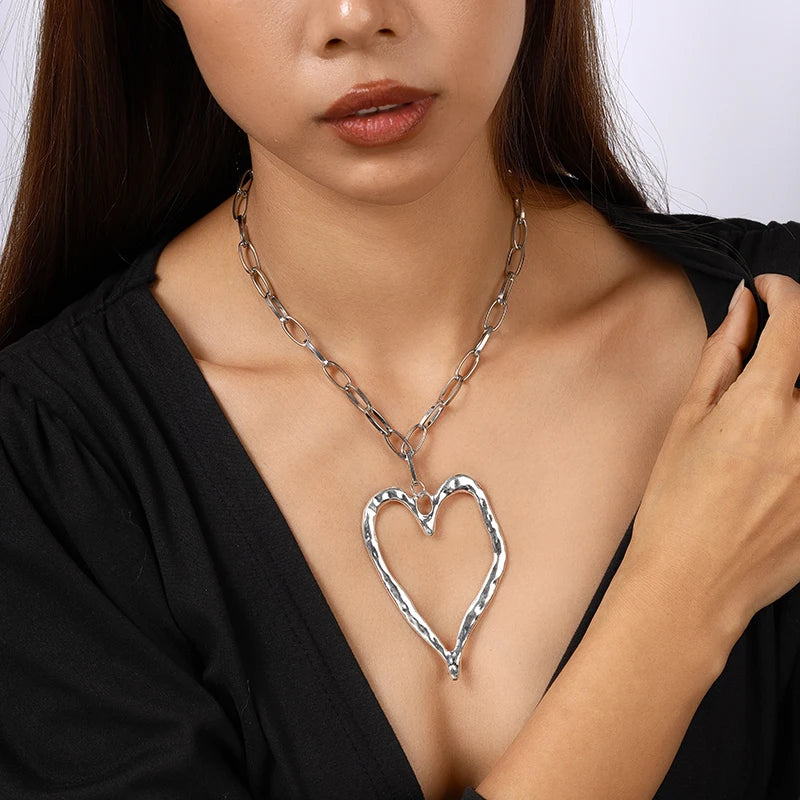 Exaggerated Heart Pendant Necklace