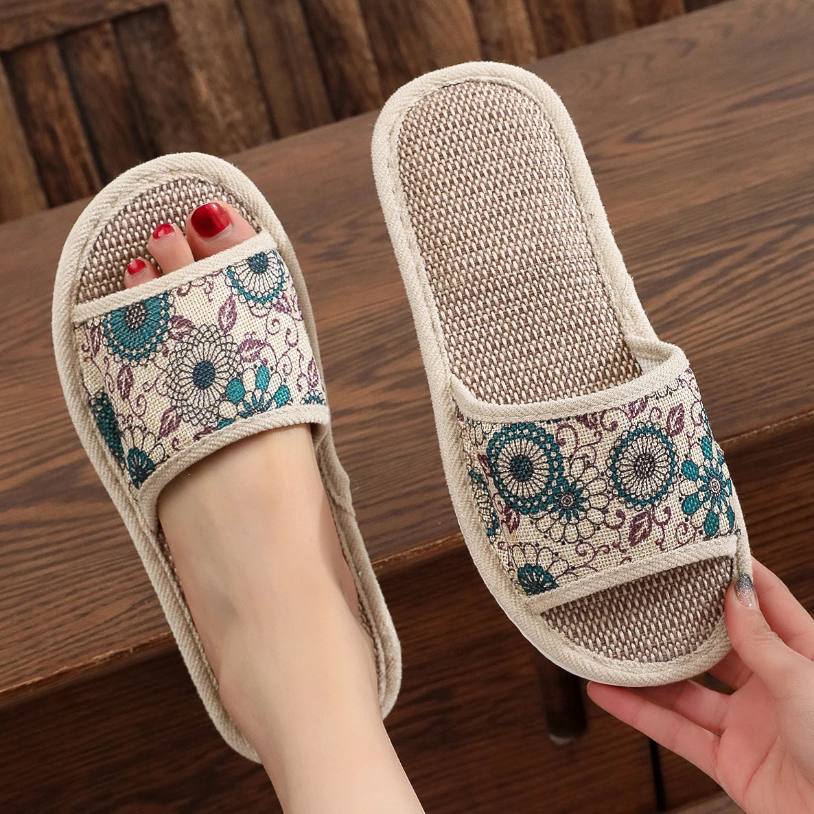 Flora Linen Slippers