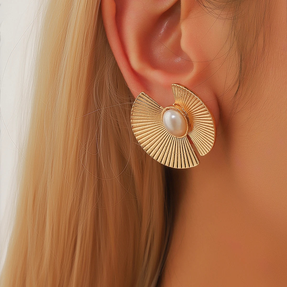 Liora Daisy Earrings