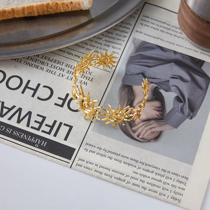 Helios Spiral Bangle