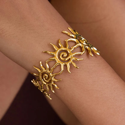 Helios Spiral Bangle