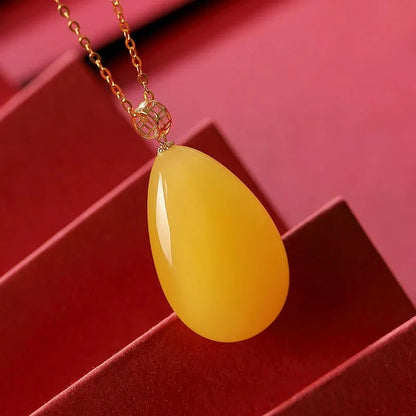 Elara Chalcedony Necklace