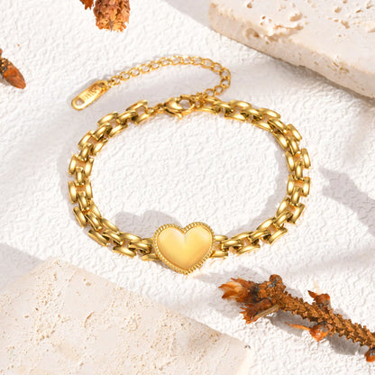 Aria Heart Chain Choker