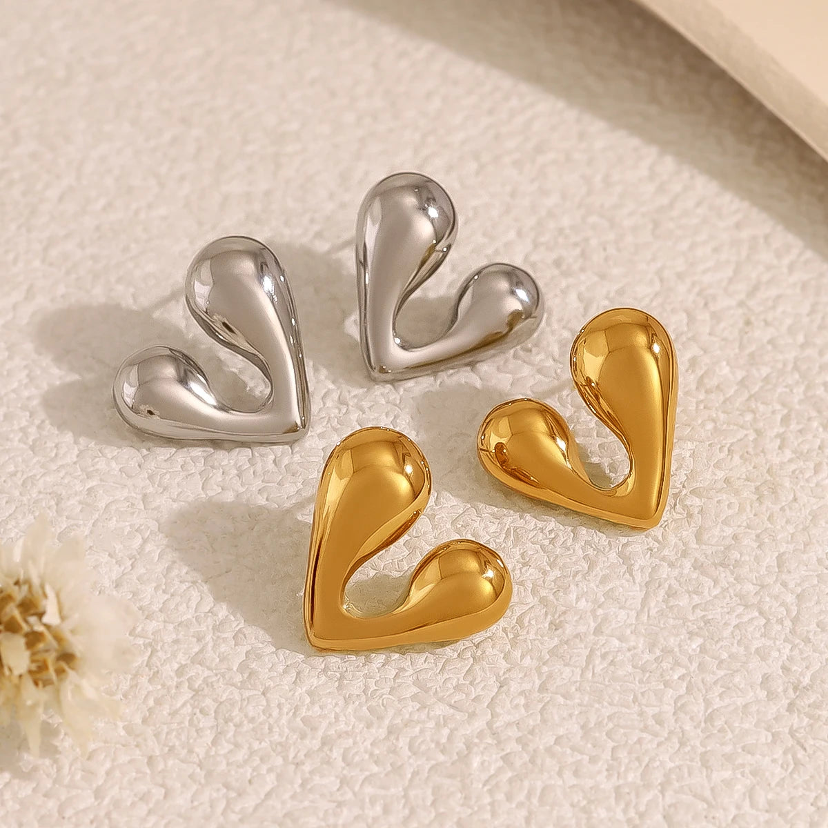 Arvia Asymmetrical Heart Studs