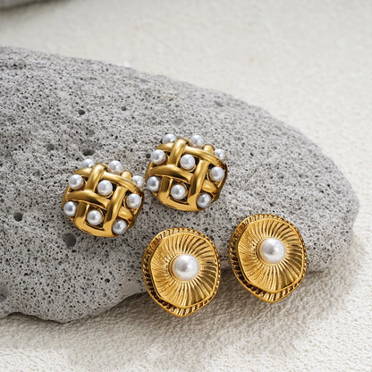 Aurelia Pearl Studs