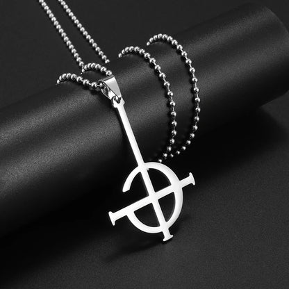 Geometric Pattern Pendant Necklace