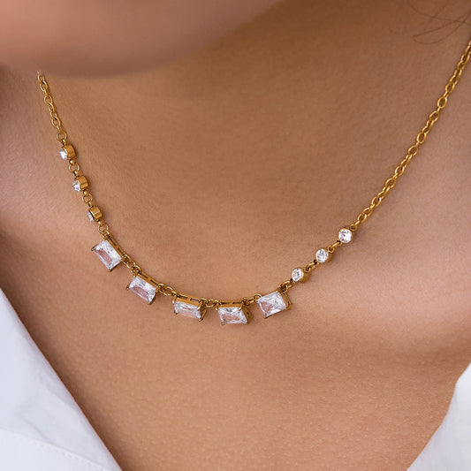 Aria Bar Necklace
