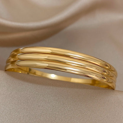 Aurelia Gold Bangle Set