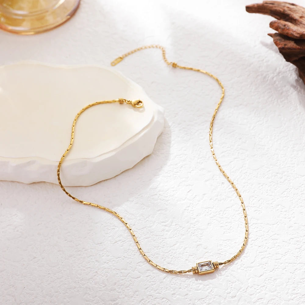 Raya Crystal Pendant Necklace