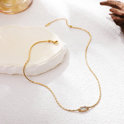 Raya Crystal Pendant Necklace