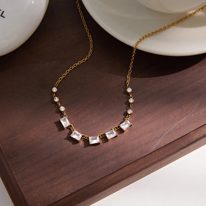 Aria Bar Necklace