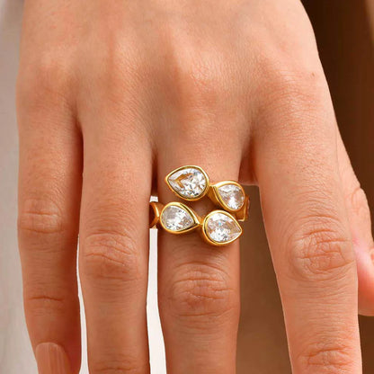 Vivia Waterdrop Ring