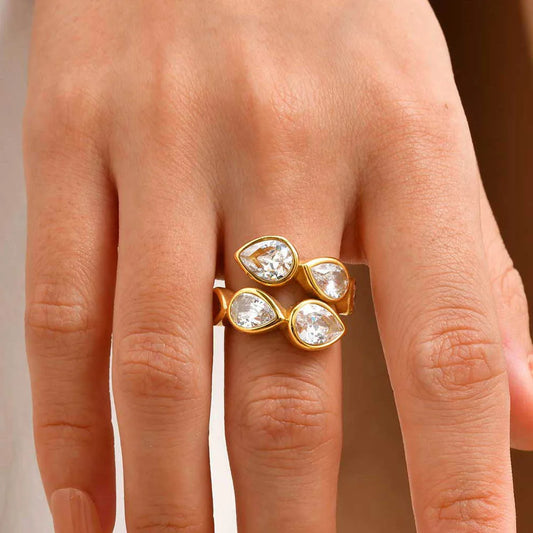Vivia Waterdrop Ring
