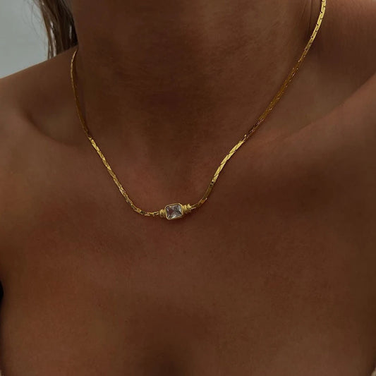 Raya Crystal Pendant Necklace