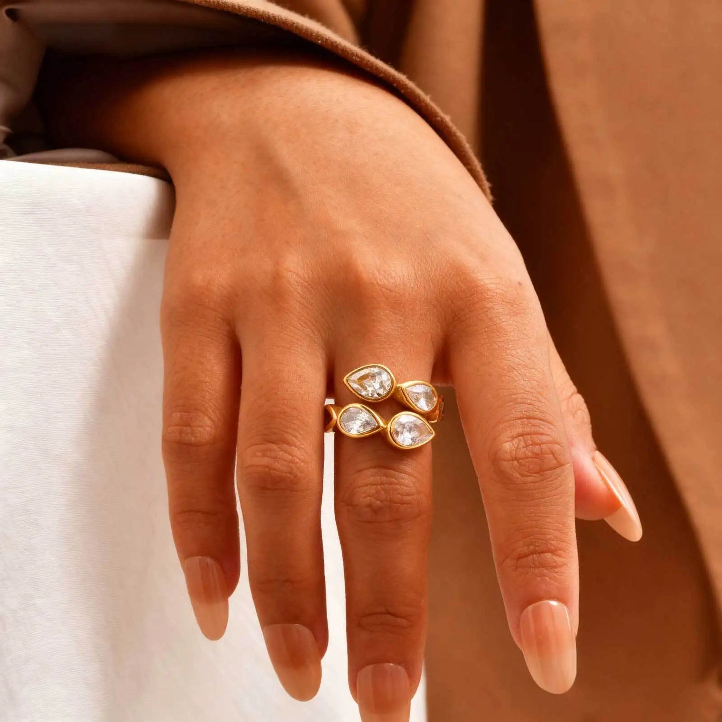 Vivia Waterdrop Ring