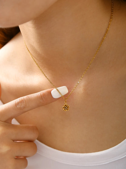 Rosette Gold Pendant Necklace