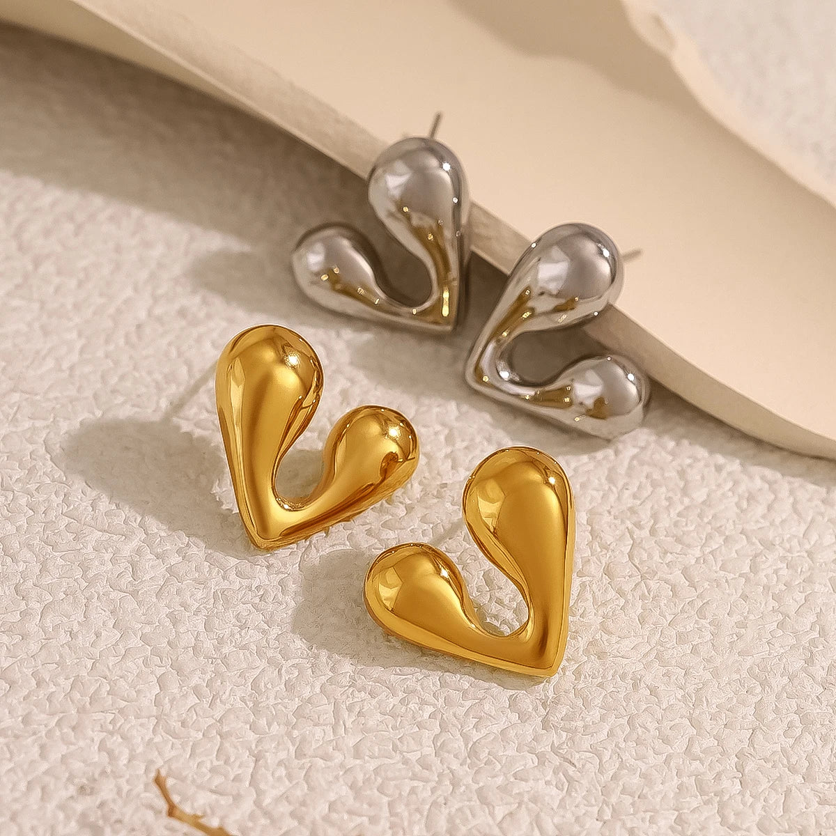 Arvia Asymmetrical Heart Studs