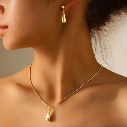 Kaia Drop Pendant Set