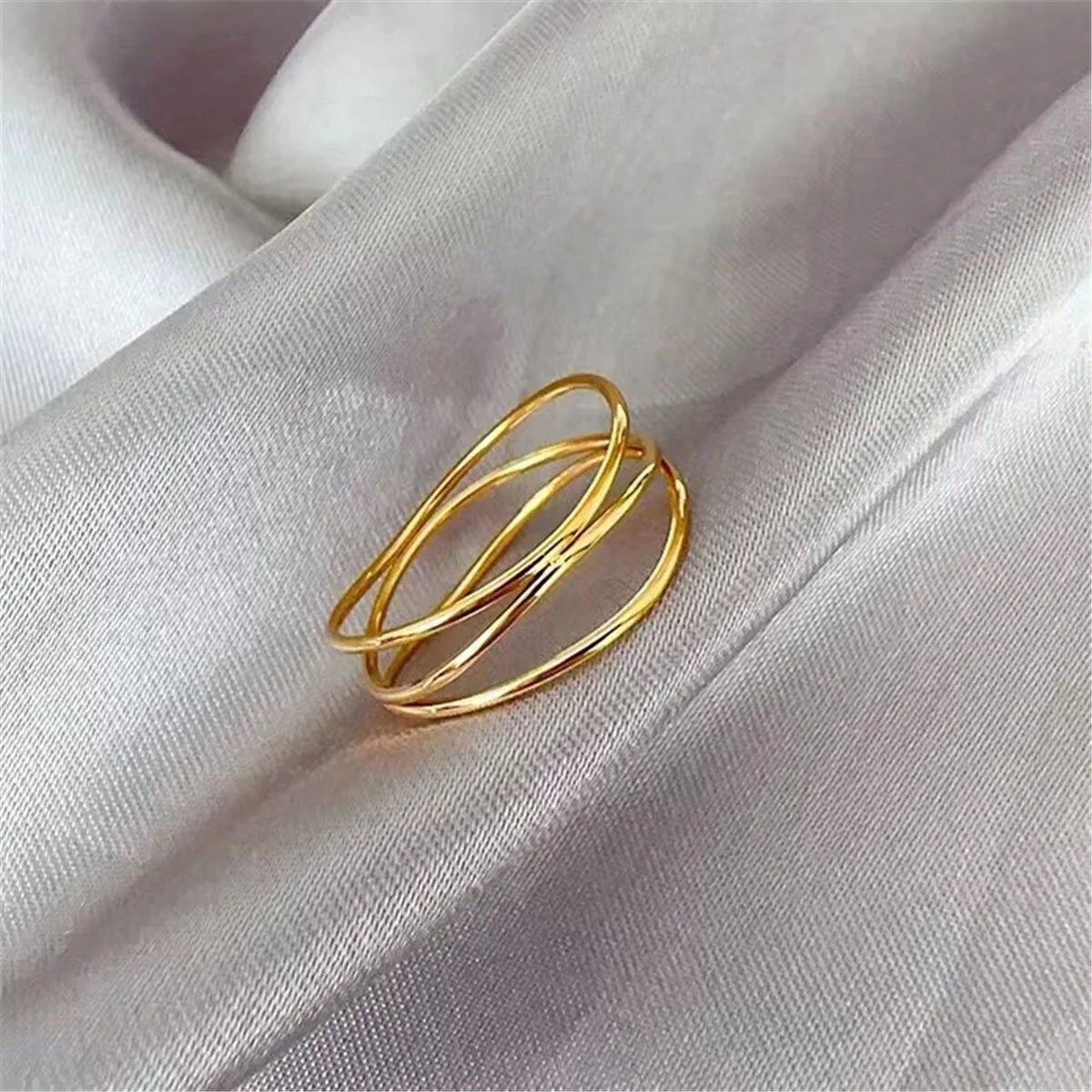 Maelis Line Ring