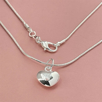 Élise Silver Heart Necklace