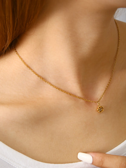 Rosette Gold Pendant Necklace