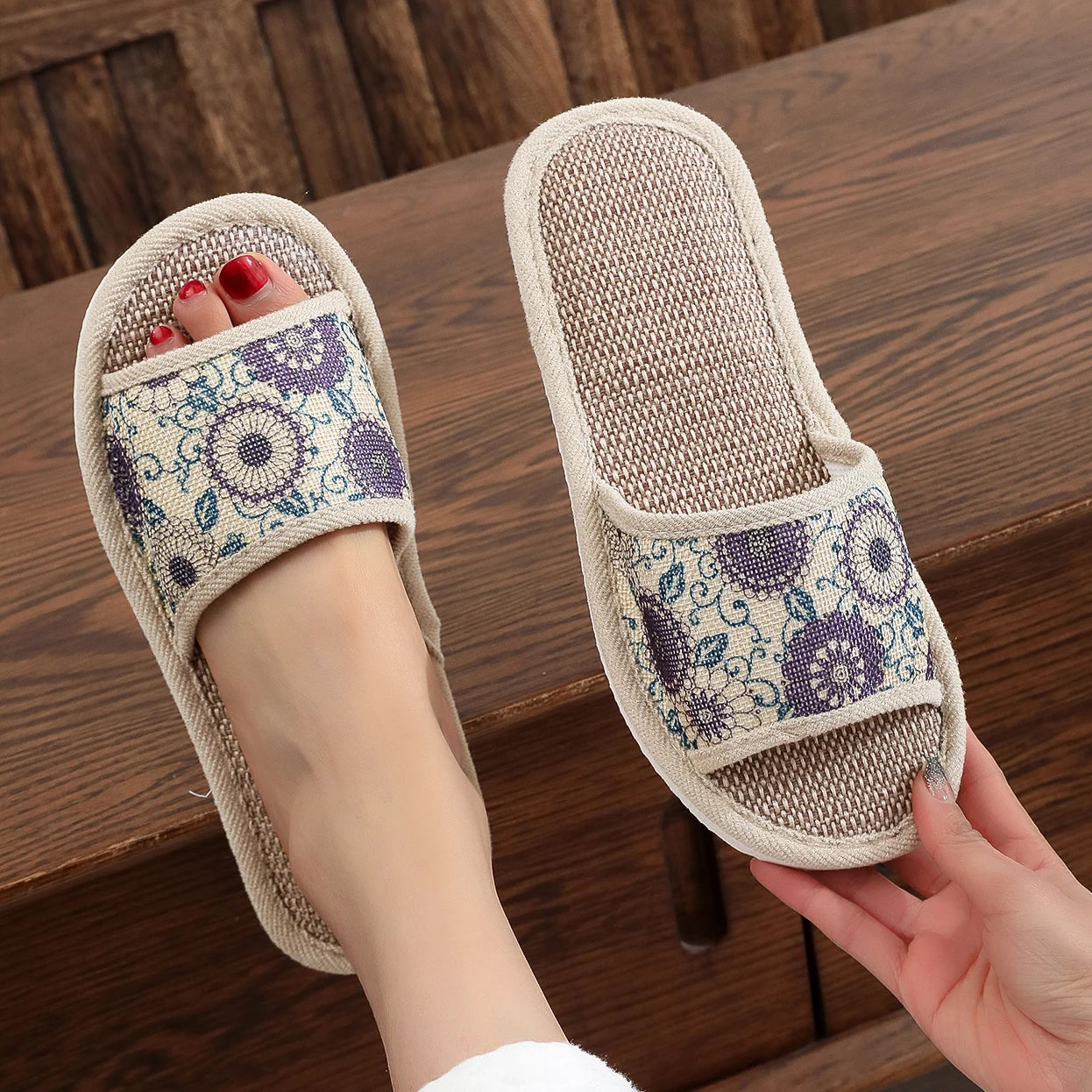 Flora Linen Slippers