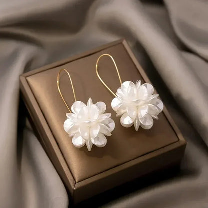 Elina Pearl Flower Earrings