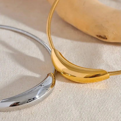 Orion Curved Necklace