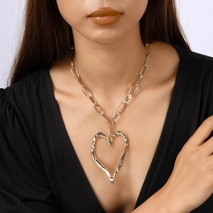 Exaggerated Heart Pendant Necklace