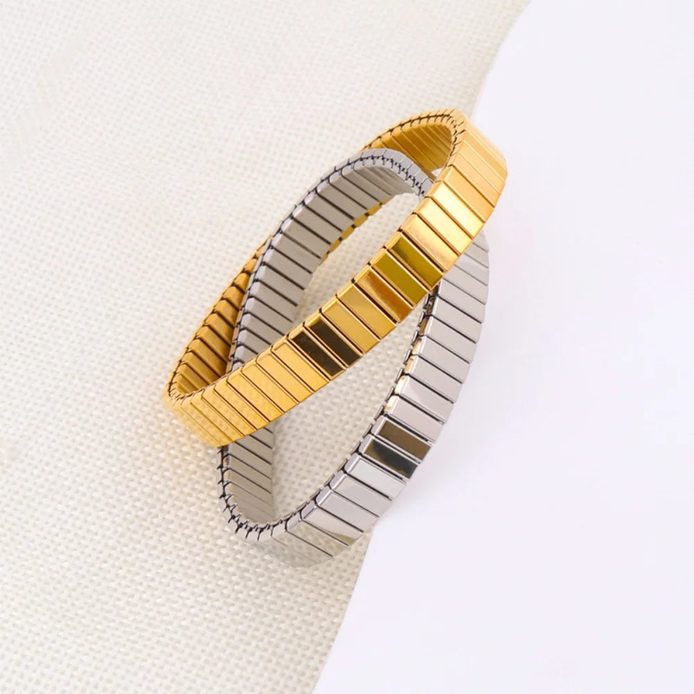 Cael Strap Bangle