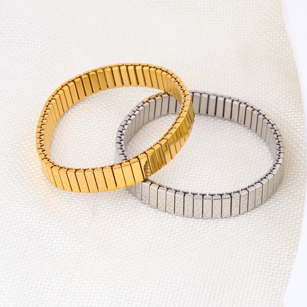 Cael Strap Bangle