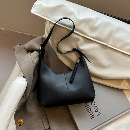 Amara Retro Shoulder Bag