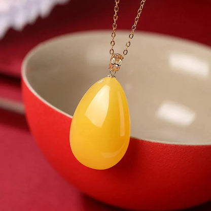 Elara Chalcedony Necklace