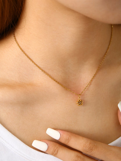 Rosette Gold Pendant Necklace