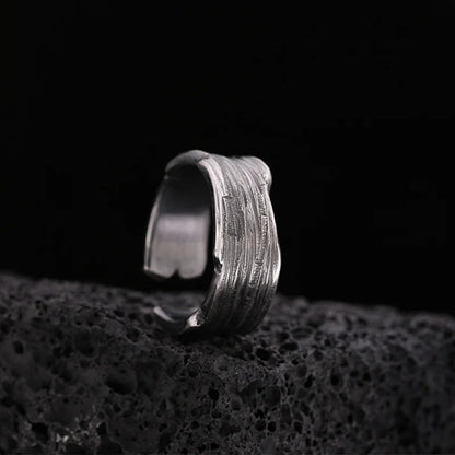 Punk Traces Strip Ring