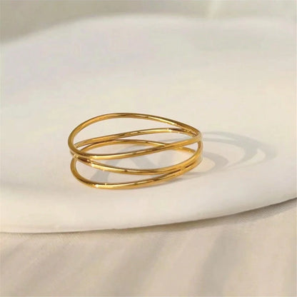 Maelis Line Ring
