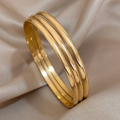 Aurelia Gold Bangle Set