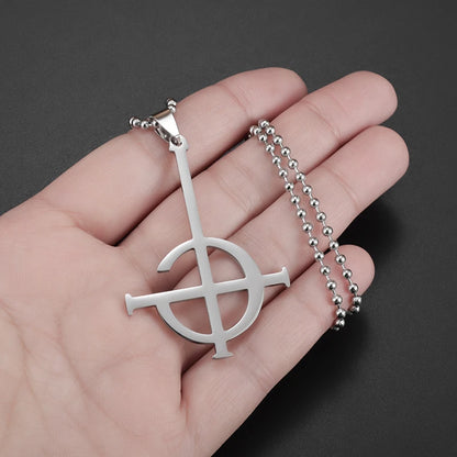 Geometric Pattern Pendant Necklace