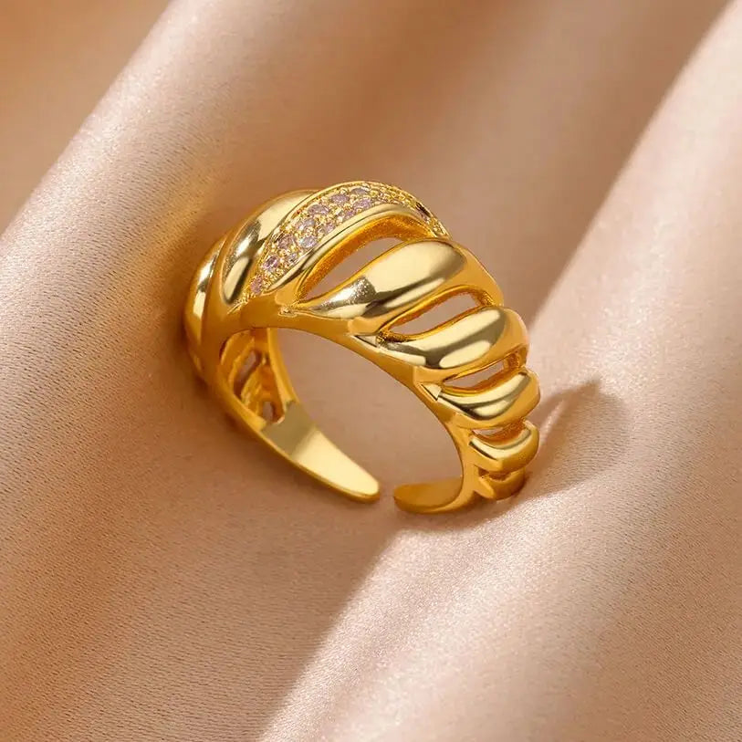 Estelle Twist Ring