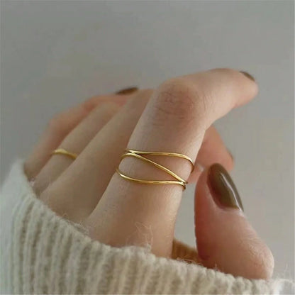 Maelis Line Ring