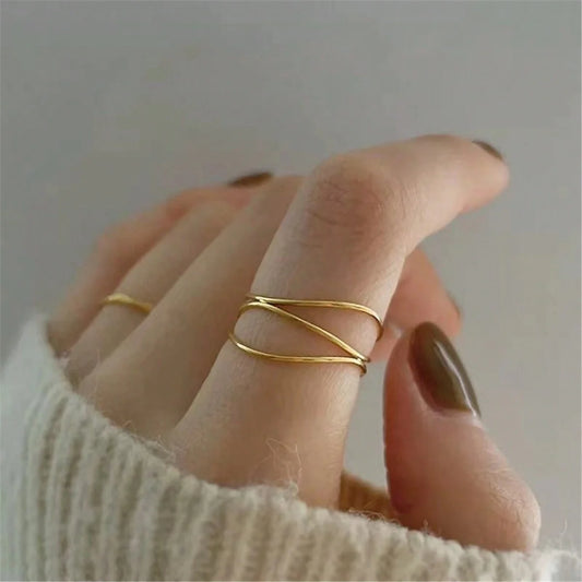 Maelis Line Ring