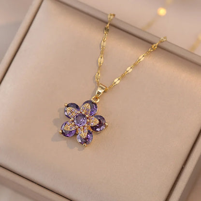 Elodie Flower Necklace