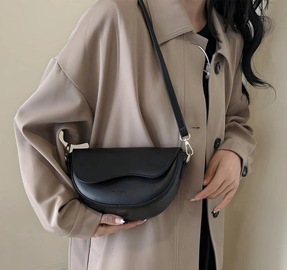 Elise Saddle Crossbody Bag